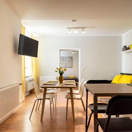Cosy Two Br Plus Self Checkin Plus Street Parking Berlin Exterior photo