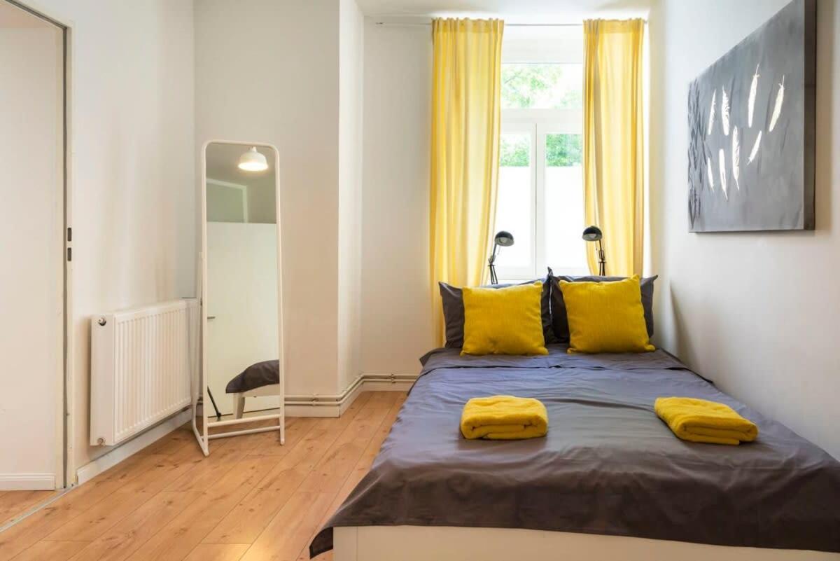 Cosy Two Br Plus Self Checkin Plus Street Parking Berlin Exterior photo